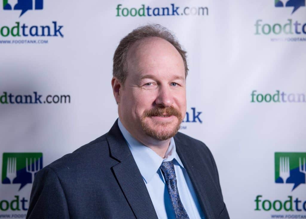 杰森·霍夫曼,政治报的编辑支持农业和专业贸易,在第三届特区食品罐峰会。w88优德老虎机平台