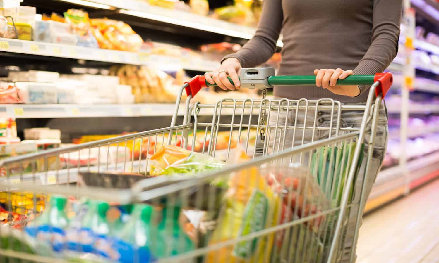 主要英国超市达成一个新的后发布食品垃圾数据,常见的方法报告。
