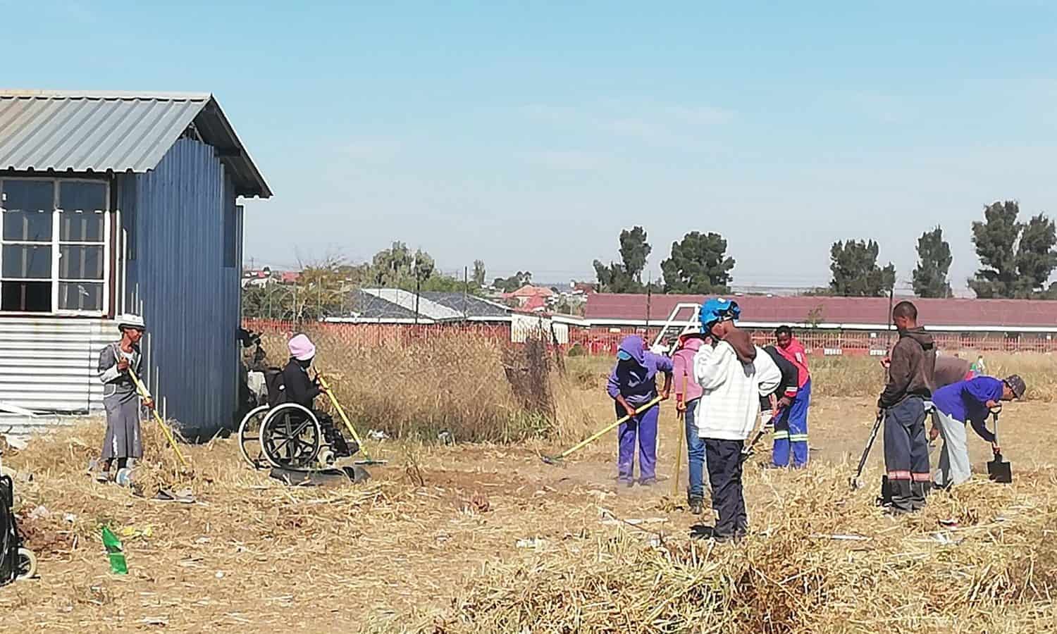 人道主义组织立即通知将安装和更新aquaponics”系统残疾农民合作社的南非,帮助他们更好地融入经济。