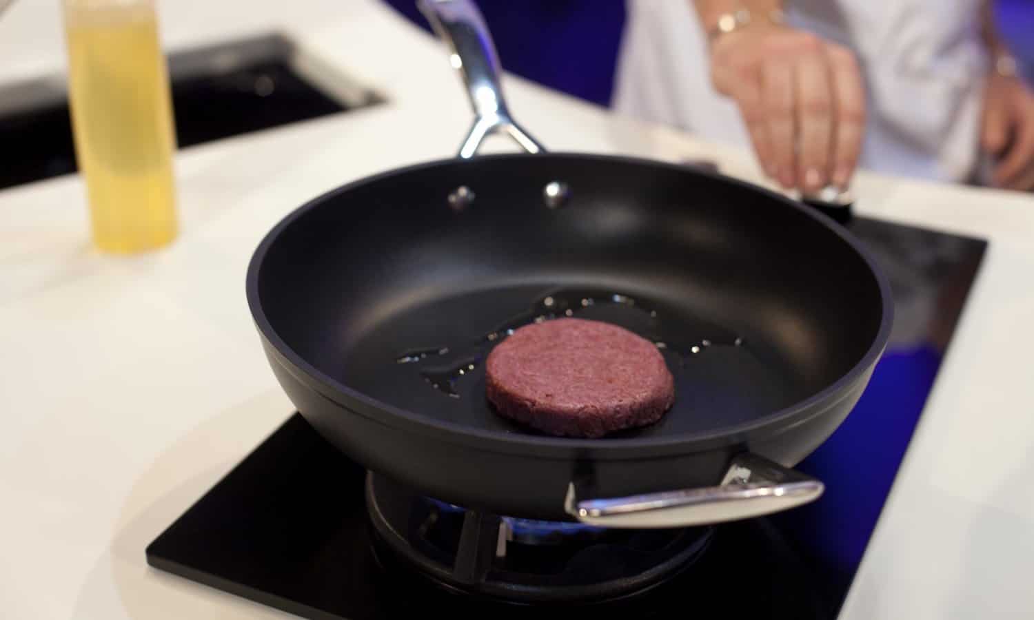 荷兰启动肉,产生第一slaughter-free汉堡,收到资金到2021年使清洁肉可负担得起的。