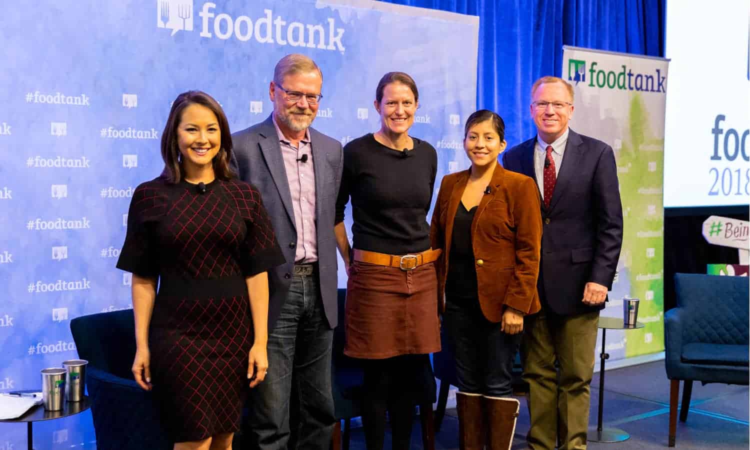 在Fow88优德老虎机平台od Tank的圣地亚哥峰会上，一个学者，活动家和非政府组织组织者的小组研究了改善食品可持续性的做法和政策。
