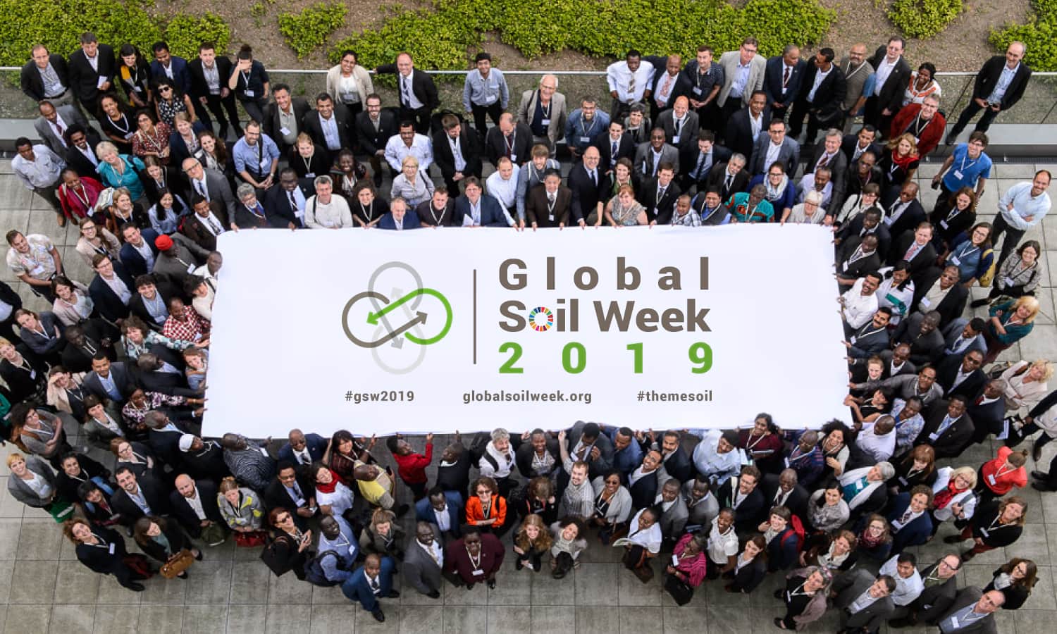 第五届全球土壤星期召集了200多名专家、决策者和公民社会的代表,讨论投资于土地可持续管理的紧迫性。