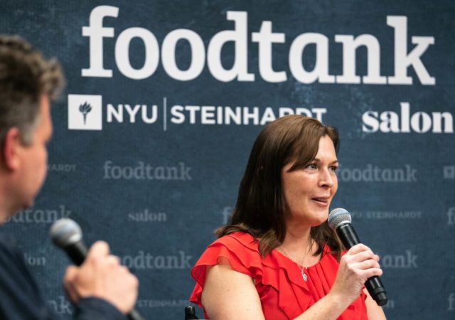 纽约大学、食品罐w88优德老虎机平台主持专家和changemakers的一系列谈话关于食物的股本,访问和负担能力在世界上最繁忙的城市之一。