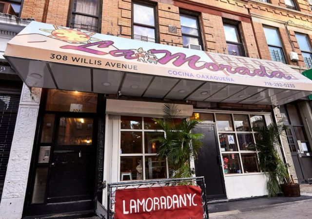 La Morada一家墨西哥餐馆在布朗克斯,喂养他们的社区而提倡移民和其他边缘化群体。