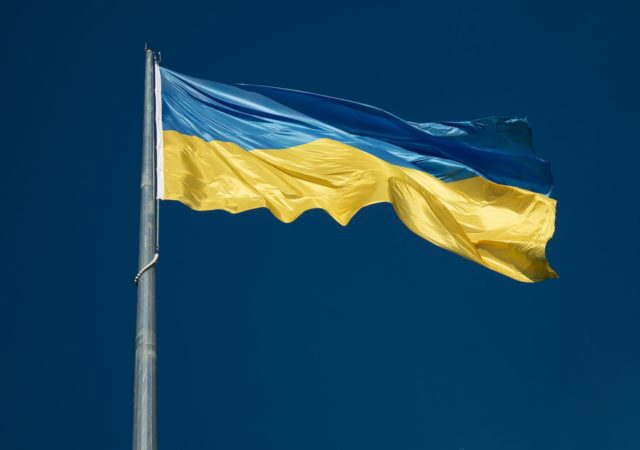 这12个组织正在帮助乌克兰人受到暴力的影响